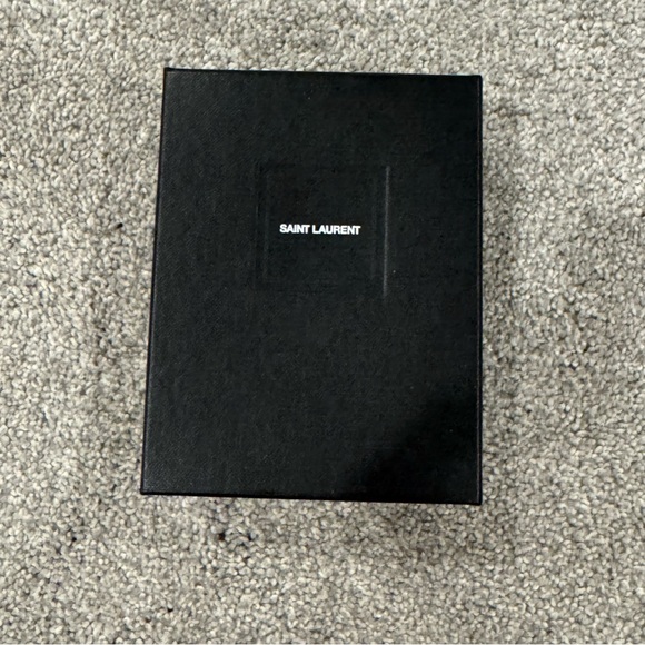 YSL Cassandra Key Case in Gray Grain de Poudre Leather NWB - Picture 4 of 13